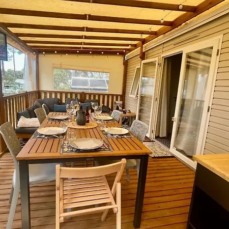 Tiny House Famille Nature Cap Ferret Holiday park Claouey