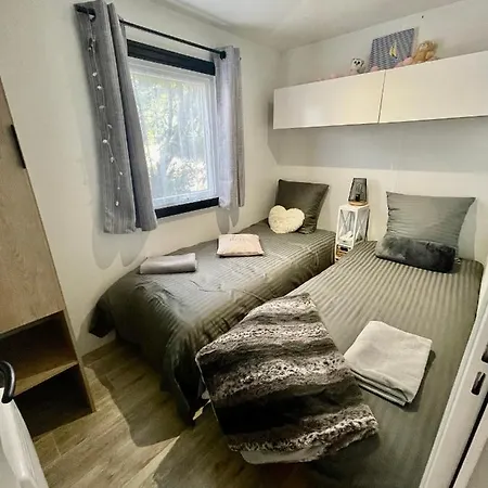 Tiny House Famille Nature Cap Ferret Holiday park Claouey